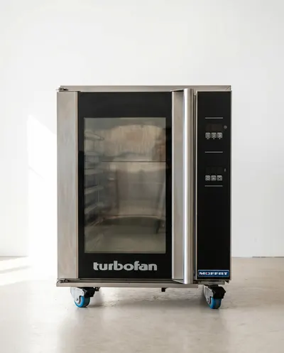 Turbofan H8D-UC 8 Tray Digital Holding Cabinet